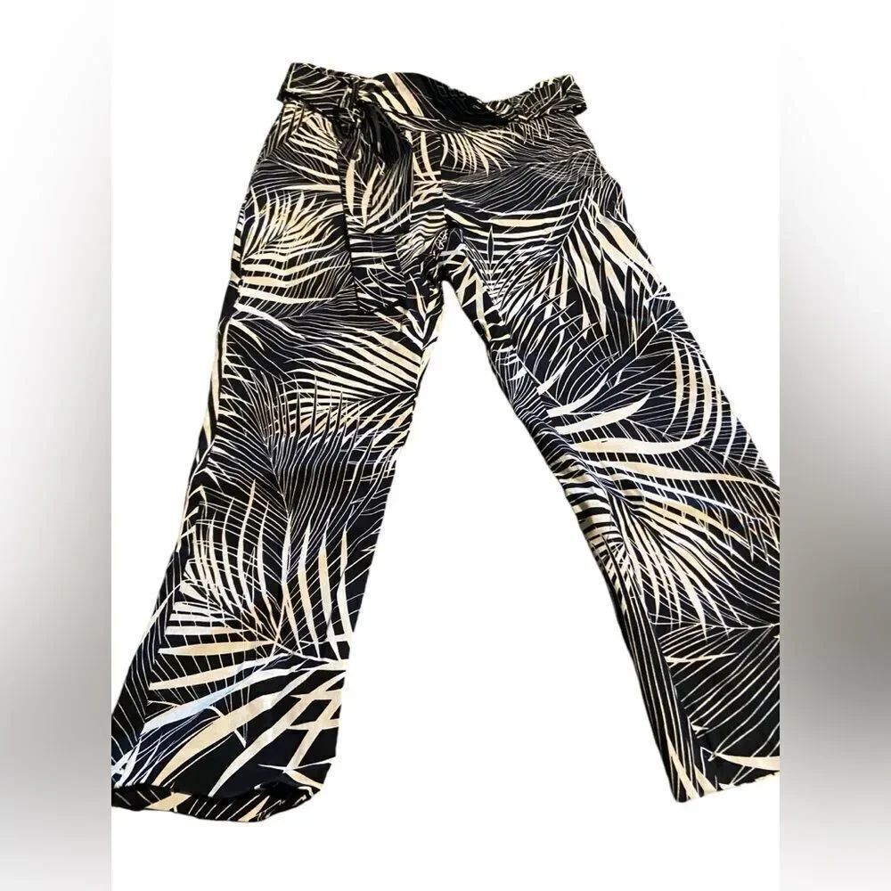 Jules and Leopoldo size medium capris new without tags